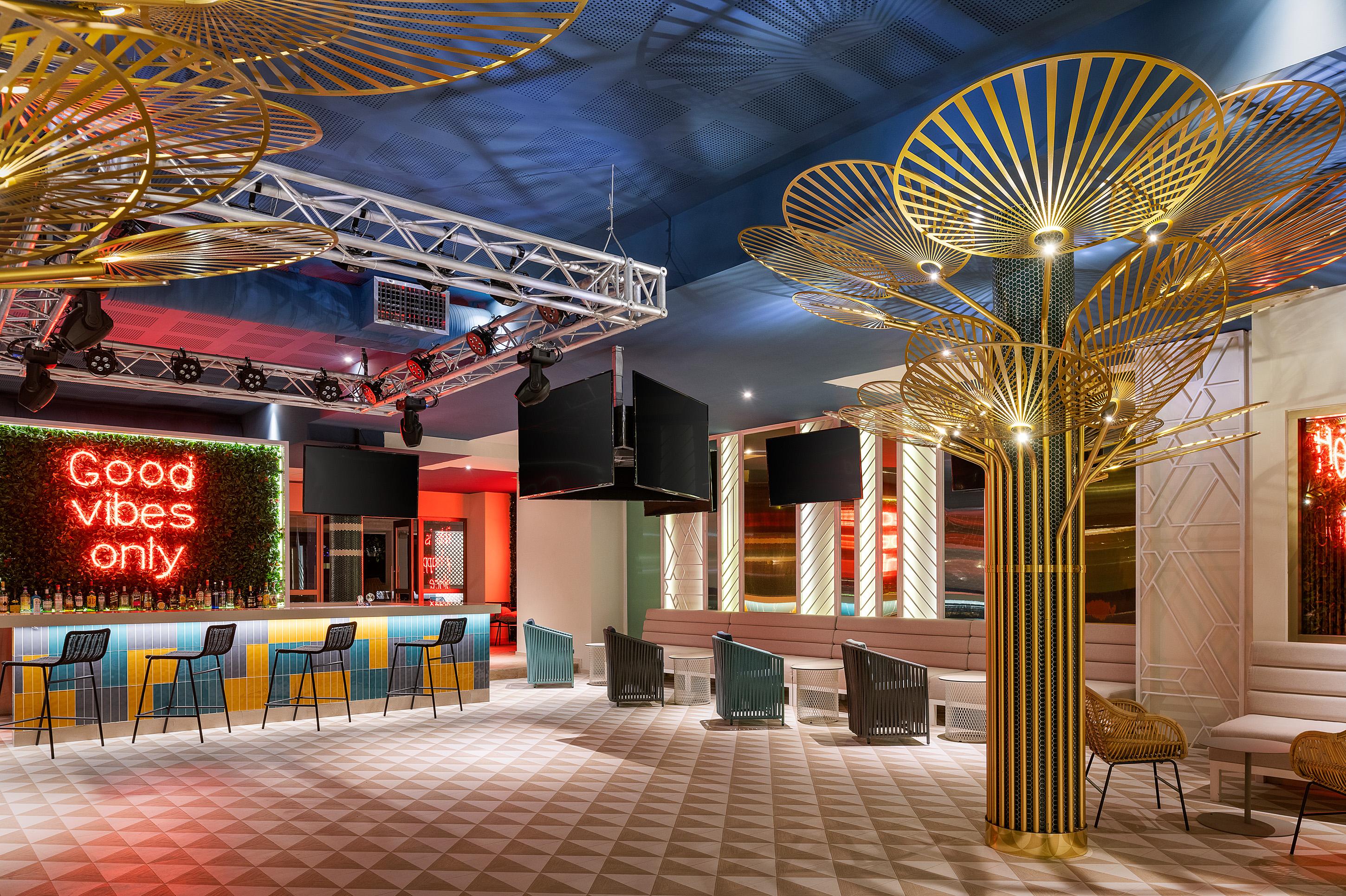 Catalonia Grand Costa Mujeres All Suites & Spa Κανκούν Εξωτερικό φωτογραφία The interior of the nightclub