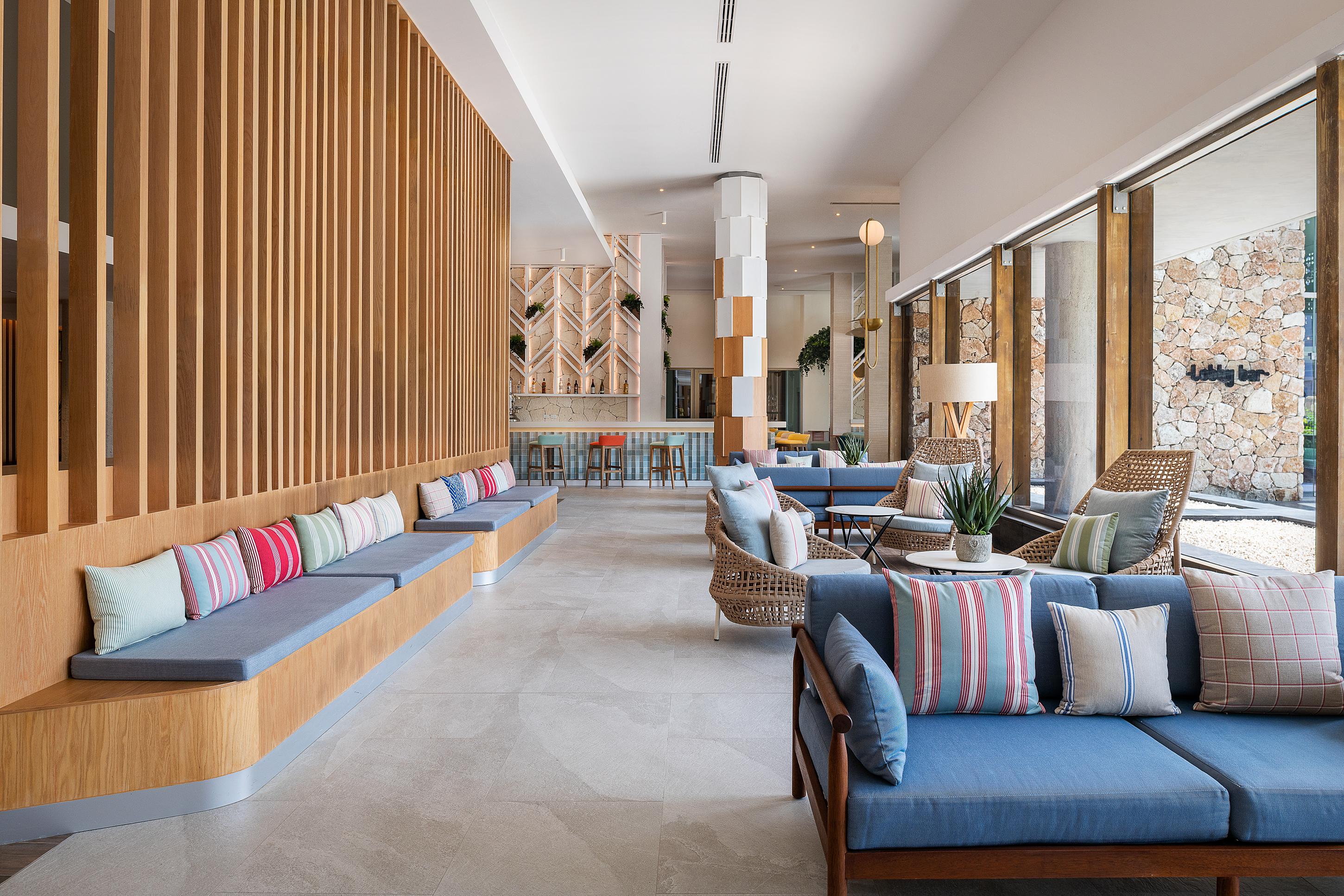 Catalonia Grand Costa Mujeres All Suites & Spa Κανκούν Εξωτερικό φωτογραφία The lobby at the hotel