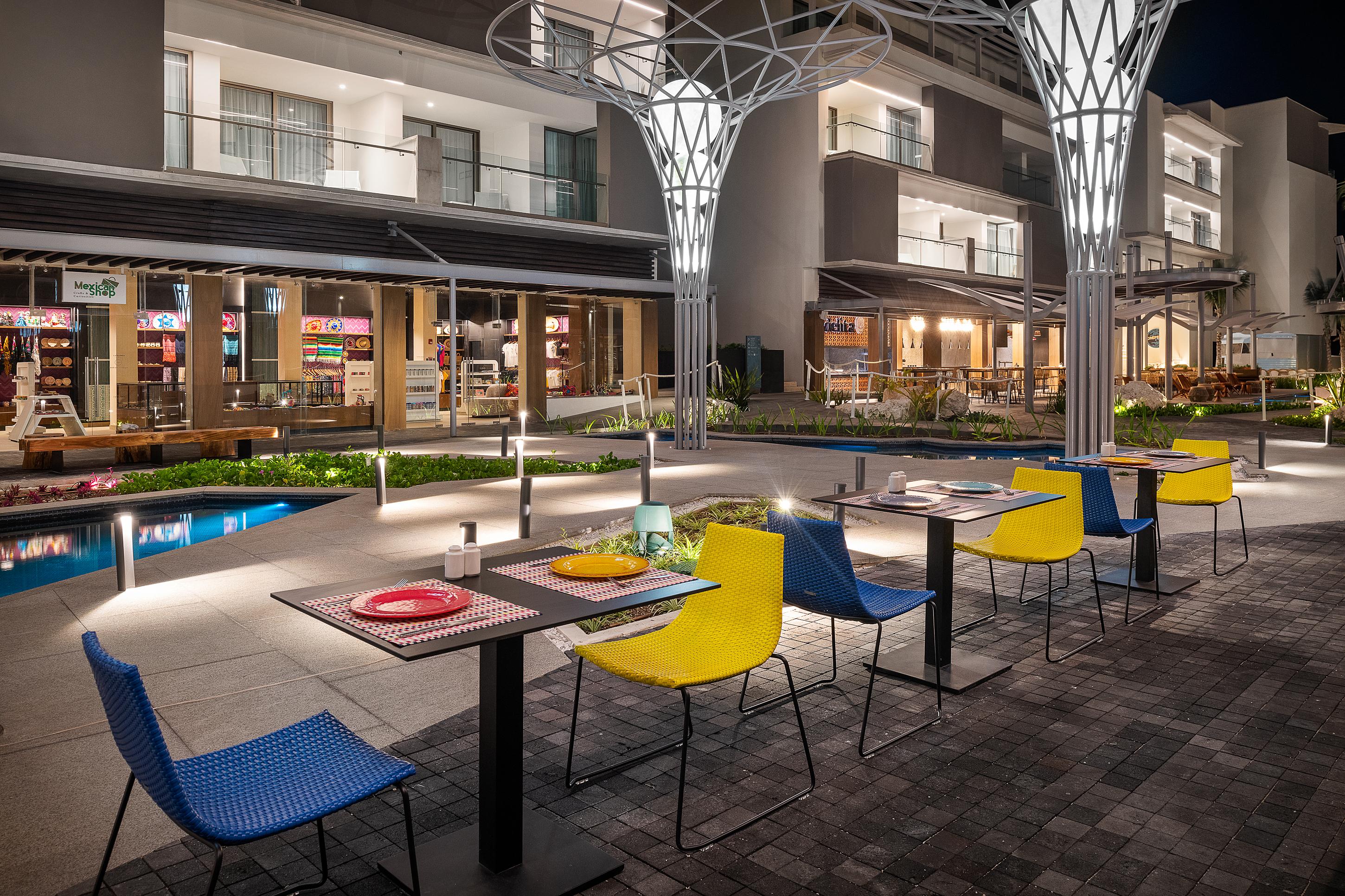 Catalonia Grand Costa Mujeres All Suites & Spa Κανκούν Εξωτερικό φωτογραφία The Village