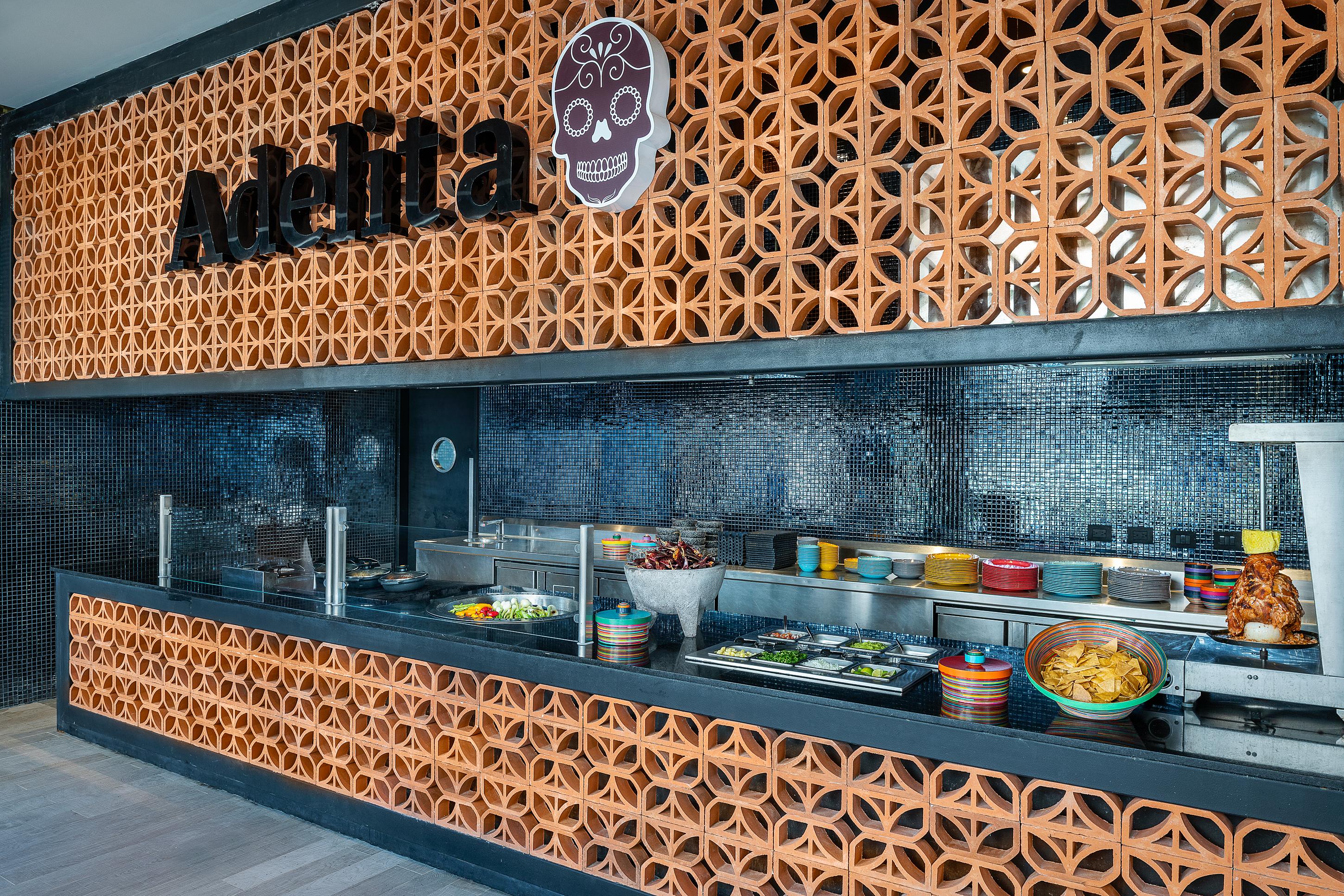 Catalonia Grand Costa Mujeres All Suites & Spa Κανκούν Εξωτερικό φωτογραφία The 300 restaurant